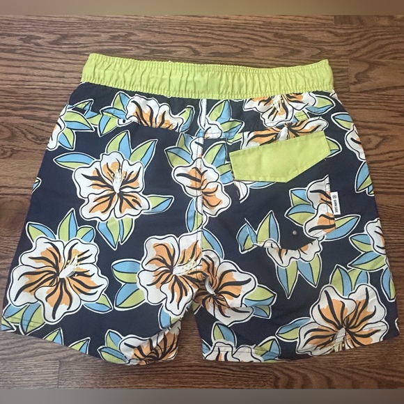 SVRN Sovereign Code Swim Trunks Mens Flower Hawaiian Design Size Small - Picture 4 of 5
